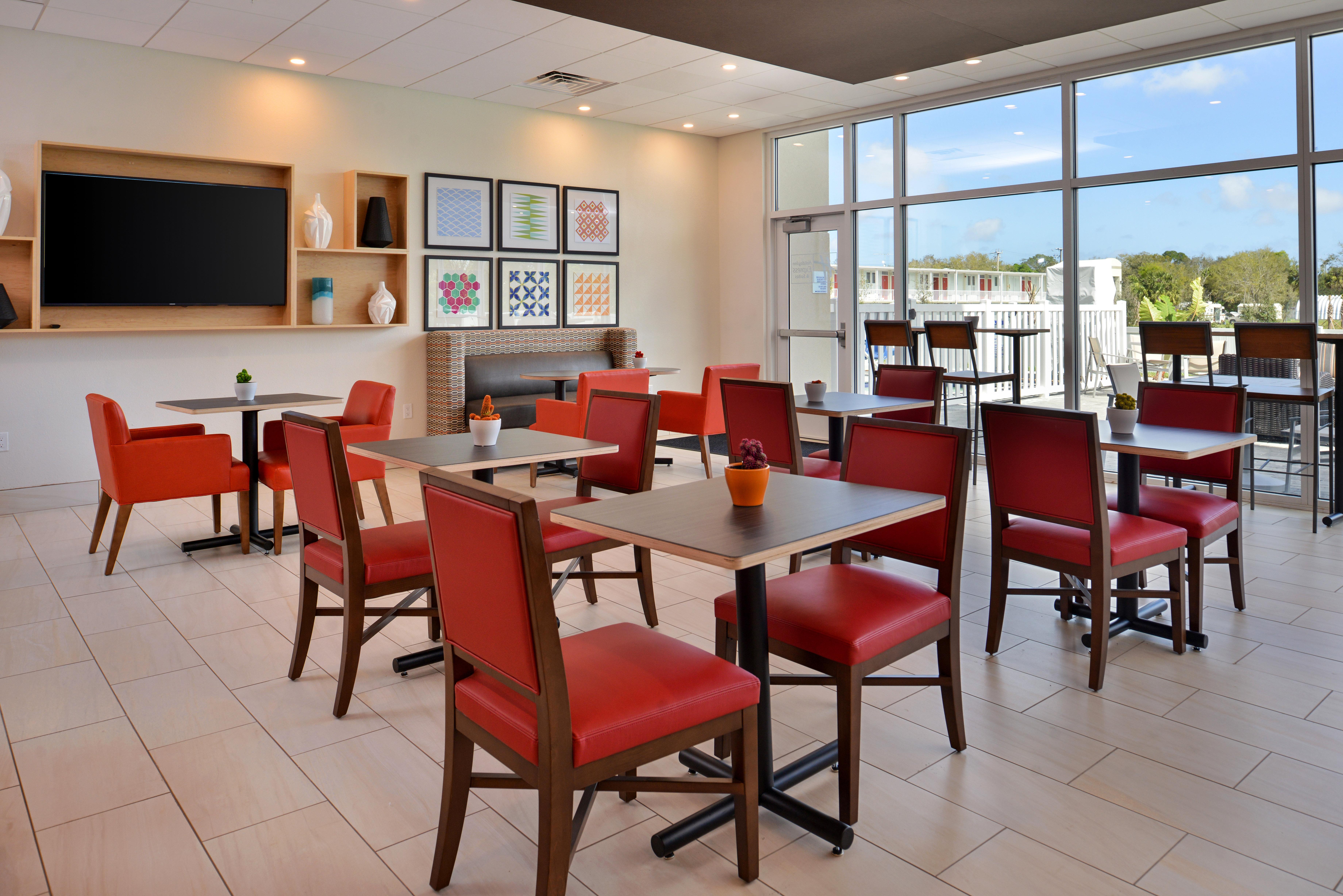 Holiday Inn Express Melbourne West By Ihg West Melbourne Exterior foto