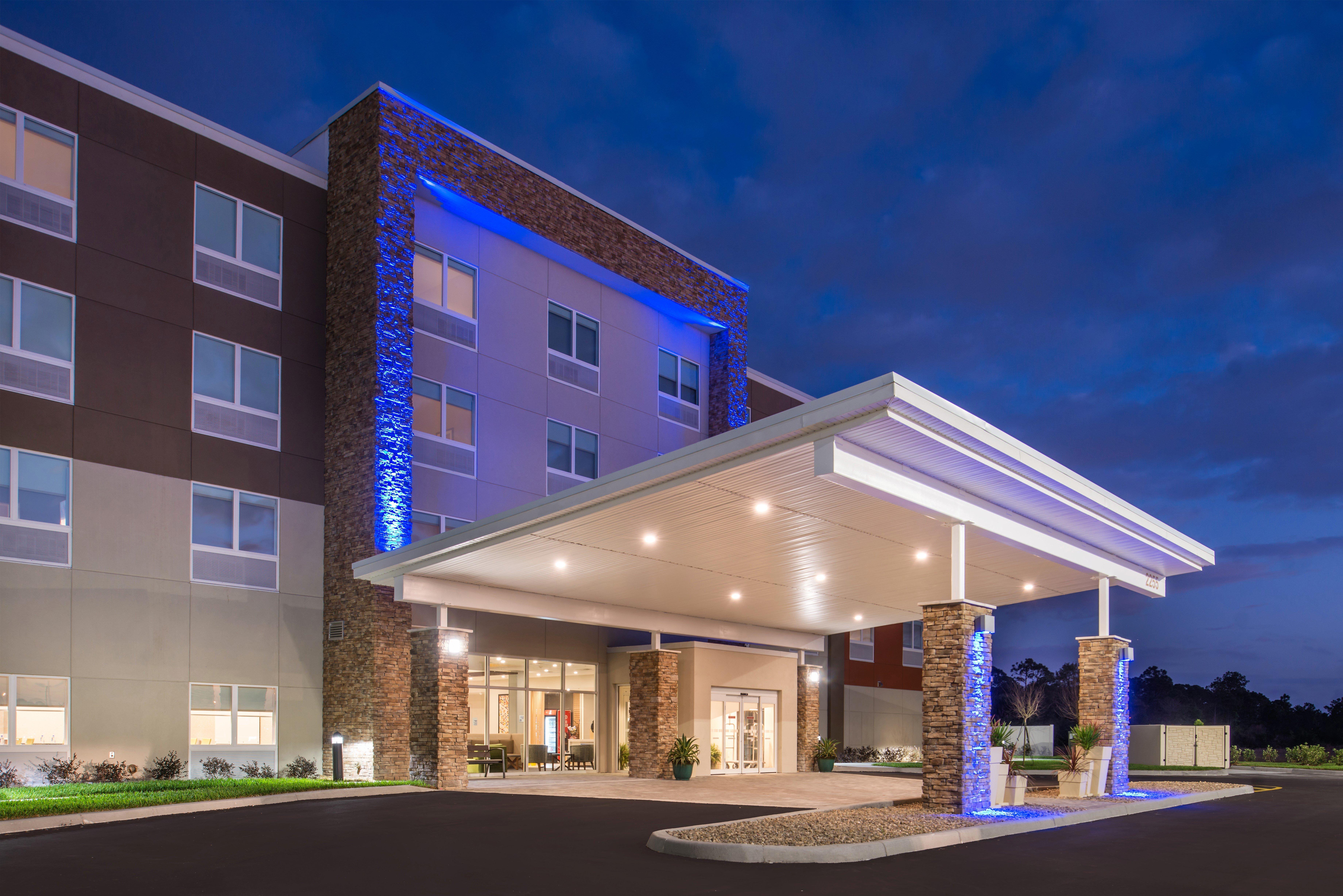 Holiday Inn Express Melbourne West By Ihg West Melbourne Exterior foto
